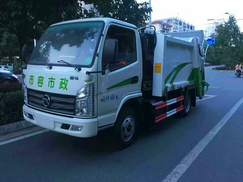 蓝牌压缩垃圾车（可进地下停车场的压缩垃圾车）